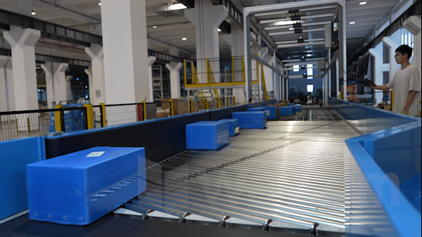 Product_03-02 Alignment Conveyor.gif Product_03-02 Alignment Conveyor.gif